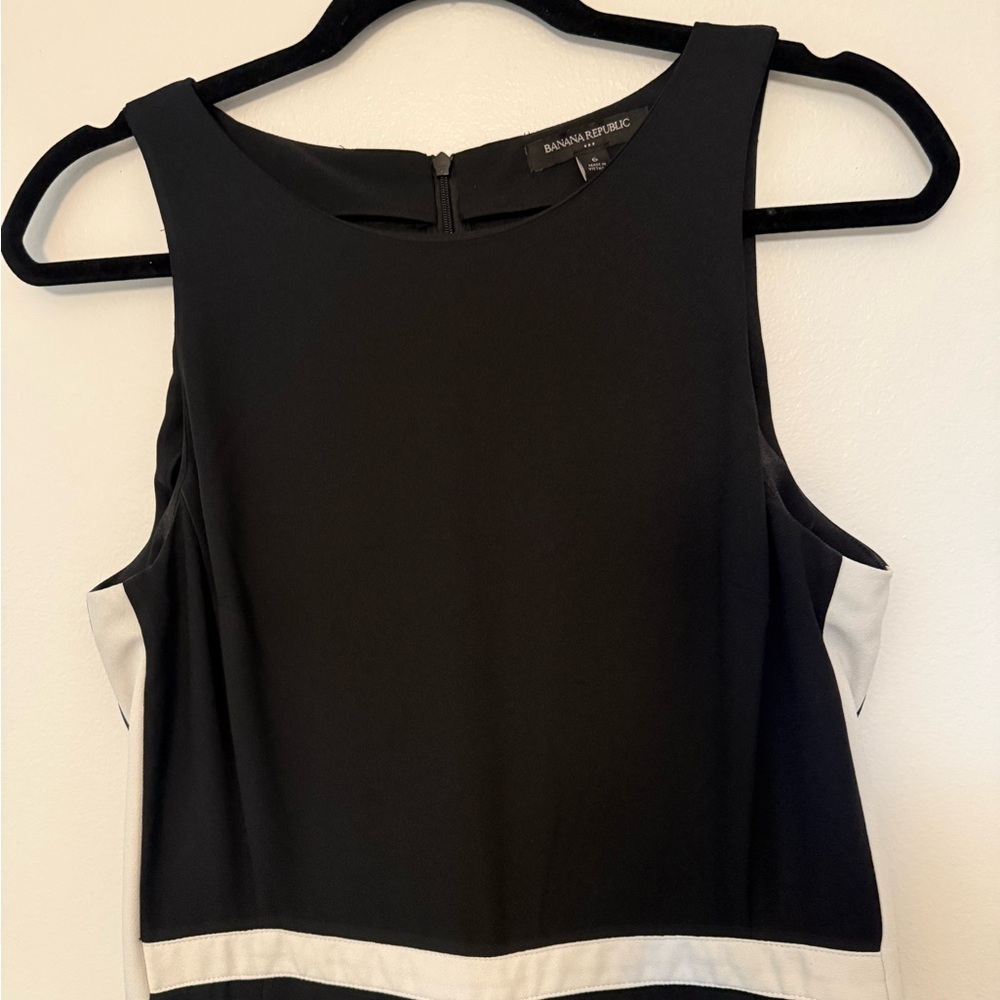 Banana Republic Sporty Jumpsuit with Front Pockets and Side Stripe Women’s 6 - Picture 3 of 10